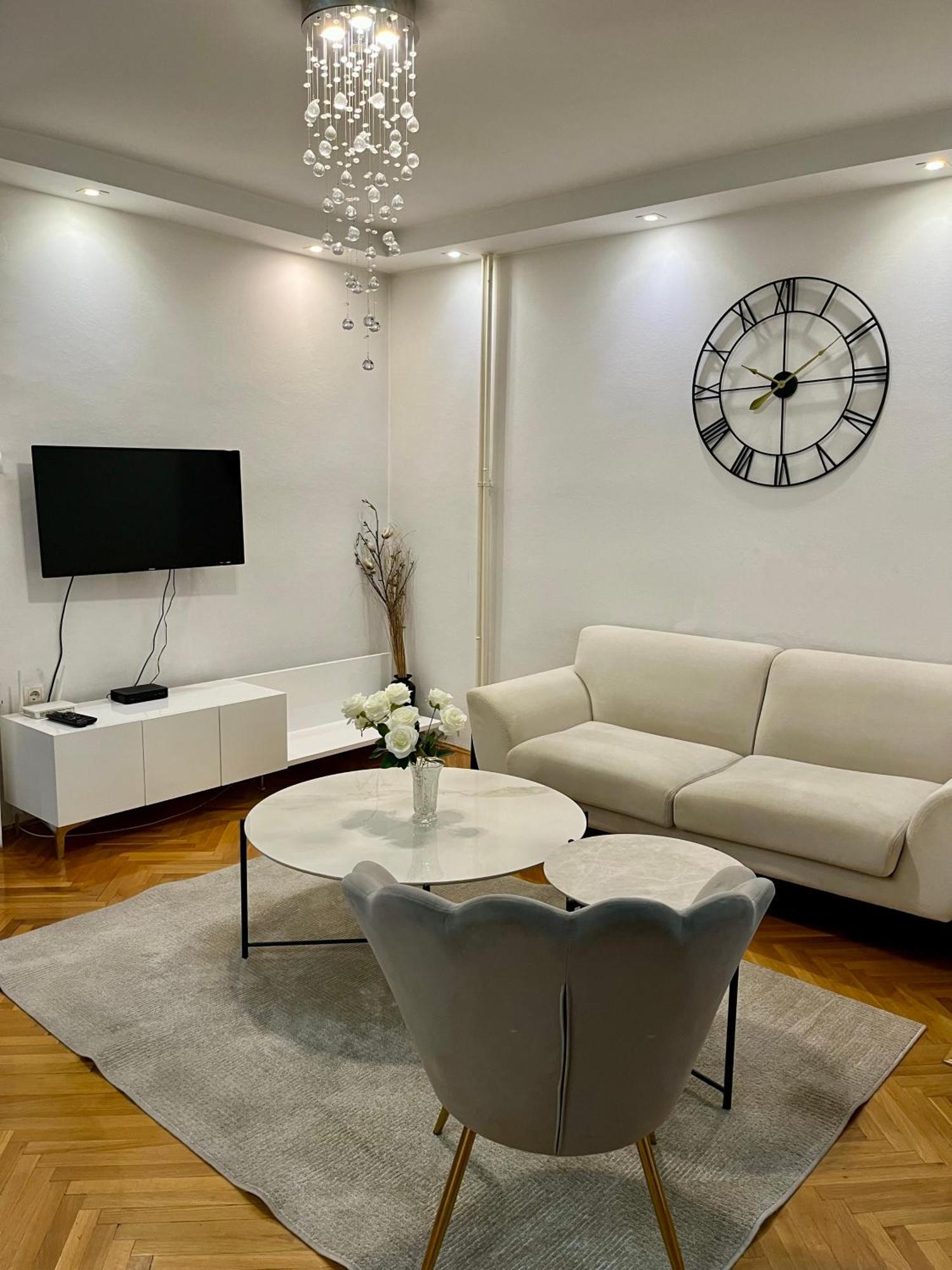Ruby Luxury Central Apartment Скопие Екстериор снимка