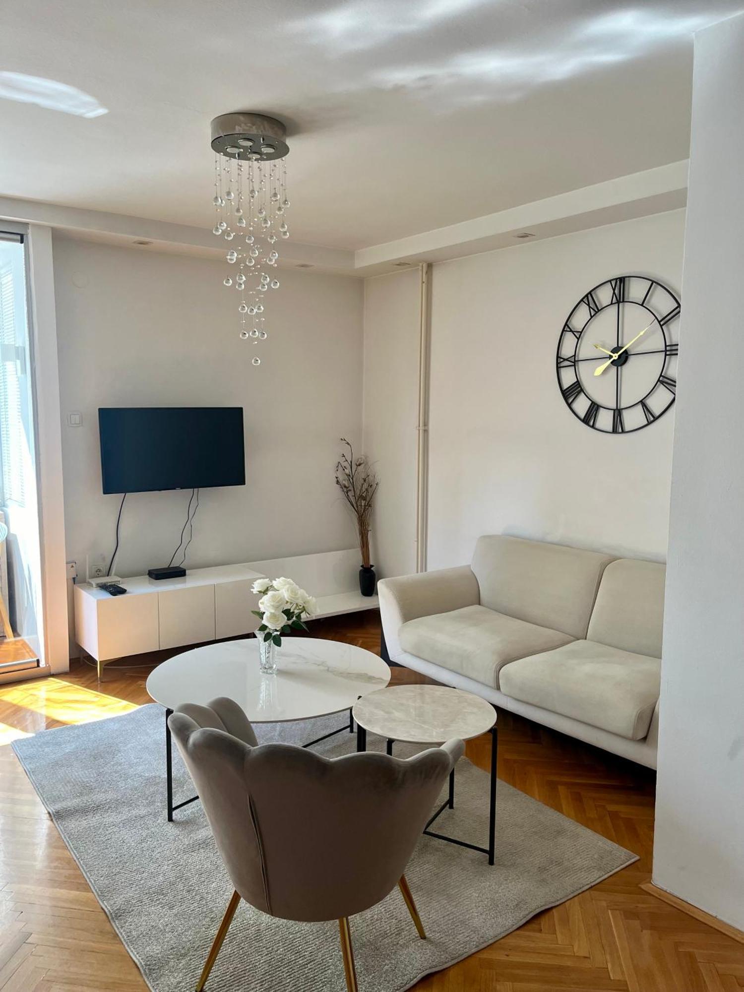 Ruby Luxury Central Apartment Скопие Екстериор снимка